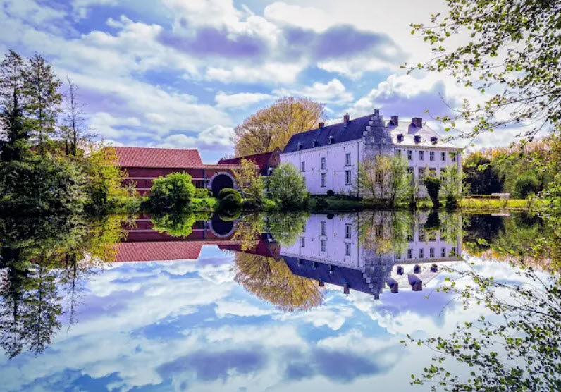 Castle of Rooi, Belgium